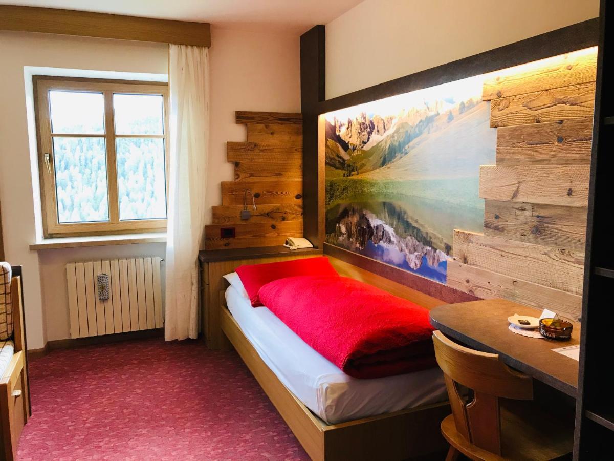 Rifugio Capanna Passo Valles ฟัลกาเด ภายนอก รูปภาพ
