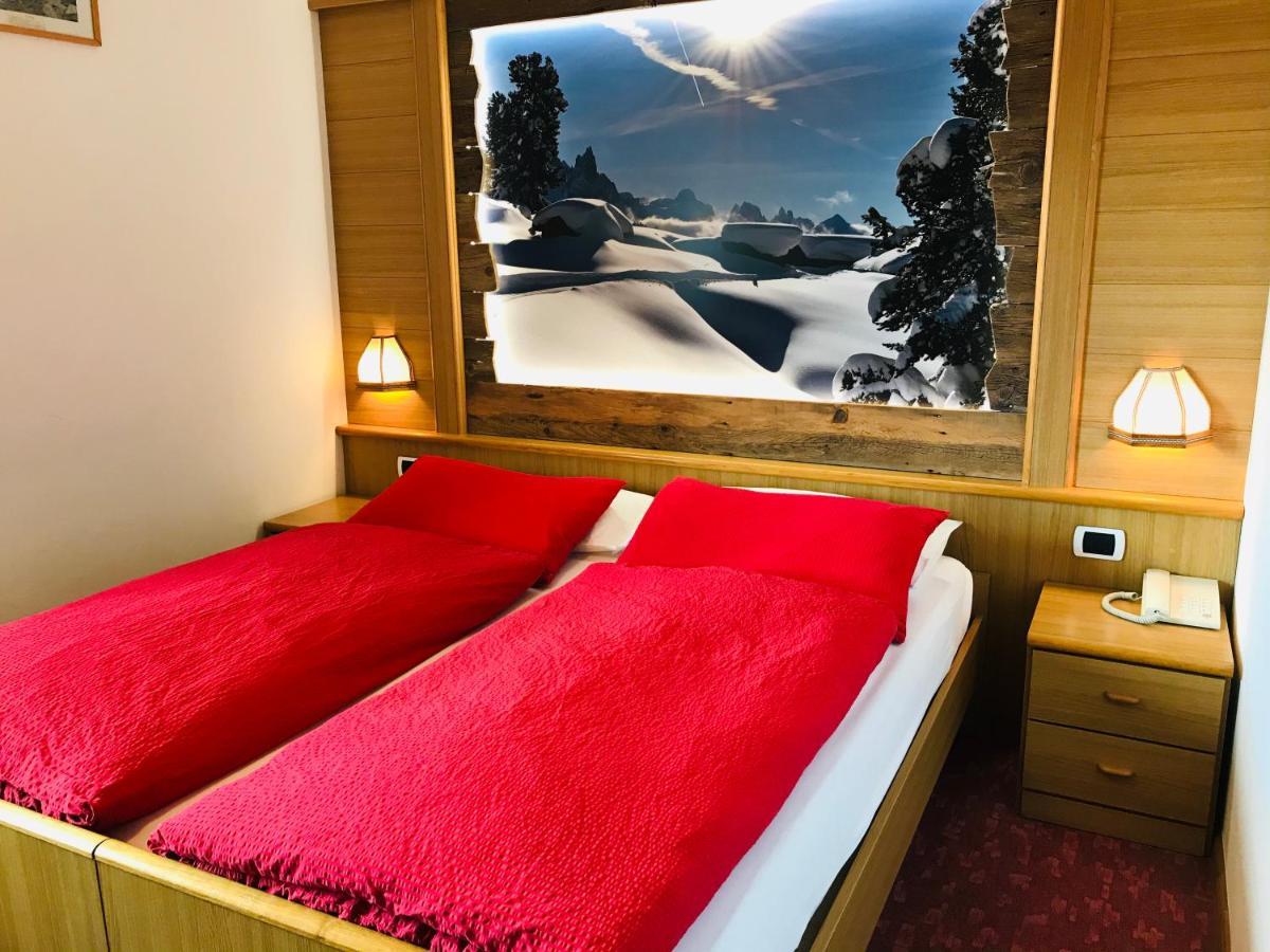 Rifugio Capanna Passo Valles ฟัลกาเด ภายนอก รูปภาพ