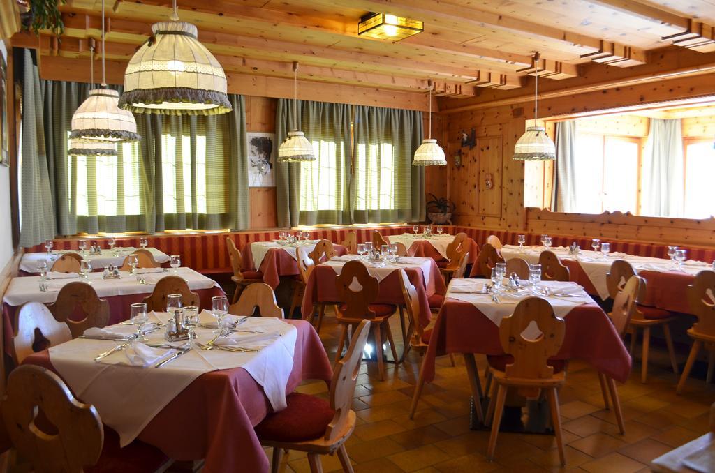 Rifugio Capanna Passo Valles ฟัลกาเด ภายนอก รูปภาพ